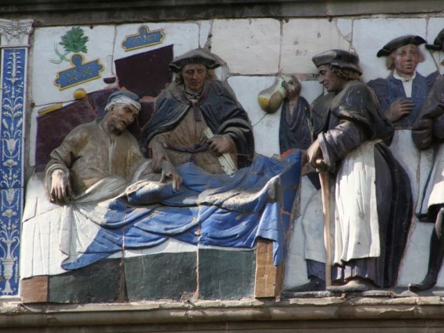 Ospedale del Ceppo fregio in terracotta robbiana